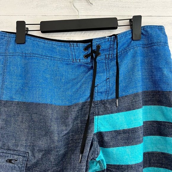 O'Neill Blue and Gray Striped Boardshorts Size 34 - Picture 3 of 6